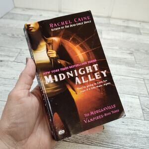 Midnight Alley by Rachel Caine - (‎ Morganville Vampires Book 3 ) Paperback PB